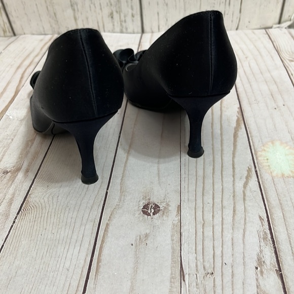 Stuart Weitzman Black Satin 3” Heels Leather Bottom Soles Size 6 - Picture 6 of 10